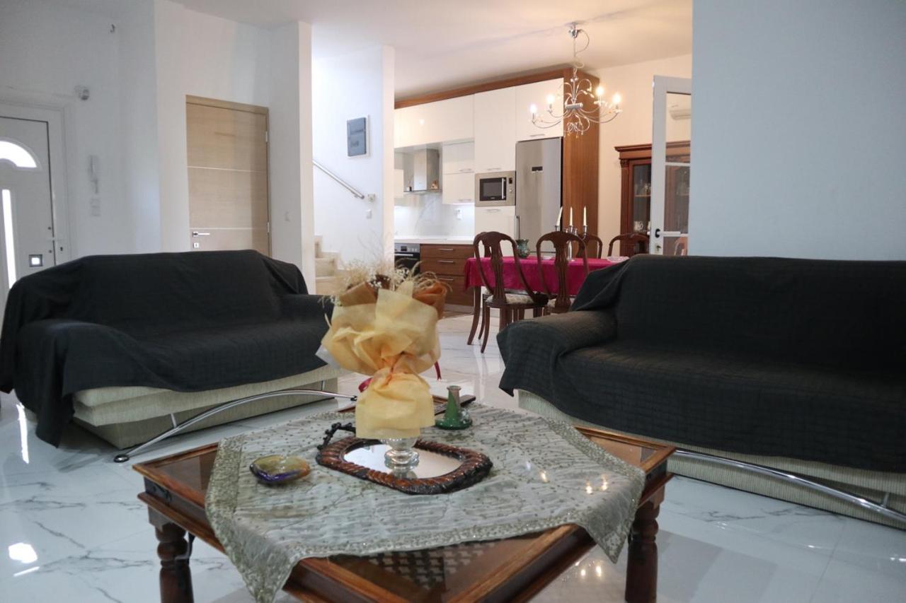 Apartments Bela Palaiontsiflikion Bagian luar foto